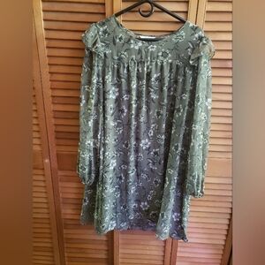 Time and Tru Floral Green Dress